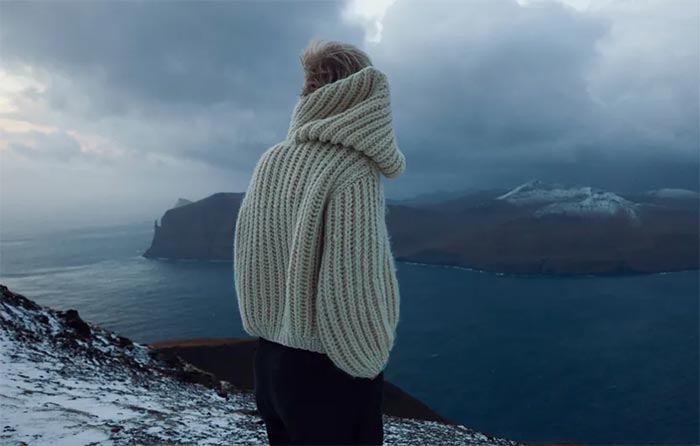 На фото изображено - Готовимся к зиме. Вязание теплых вещей, рис. Свитер в скандинавском стиле