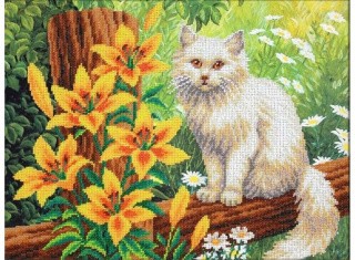 Набор вышивки бисером «Котенок в лилиях» Набор вышивки бисером «Котенок в лилиях»