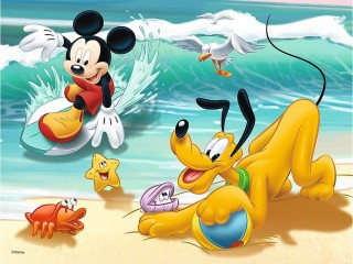 Пазлы «Микки и Плуто на пляже»