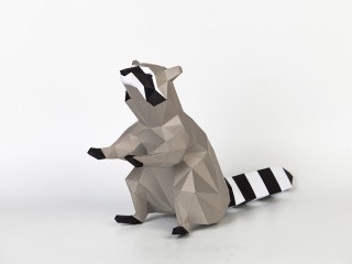 Бумажная модель для склеивания фигура «Енот» Бумажная модель для склеивания фигура «Енот»