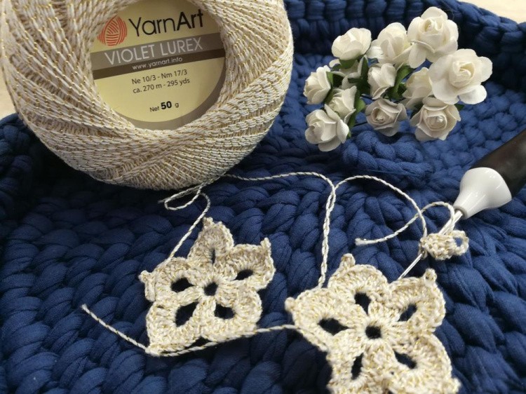 Пряжа YarnArt Violet Lurex (1999), черный-серебристый, 5 шт. по 50 г — картинка 2