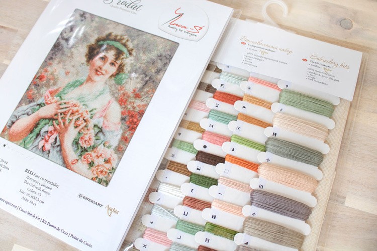 Набор для вышивания «Девушка с розами» — картинка 8