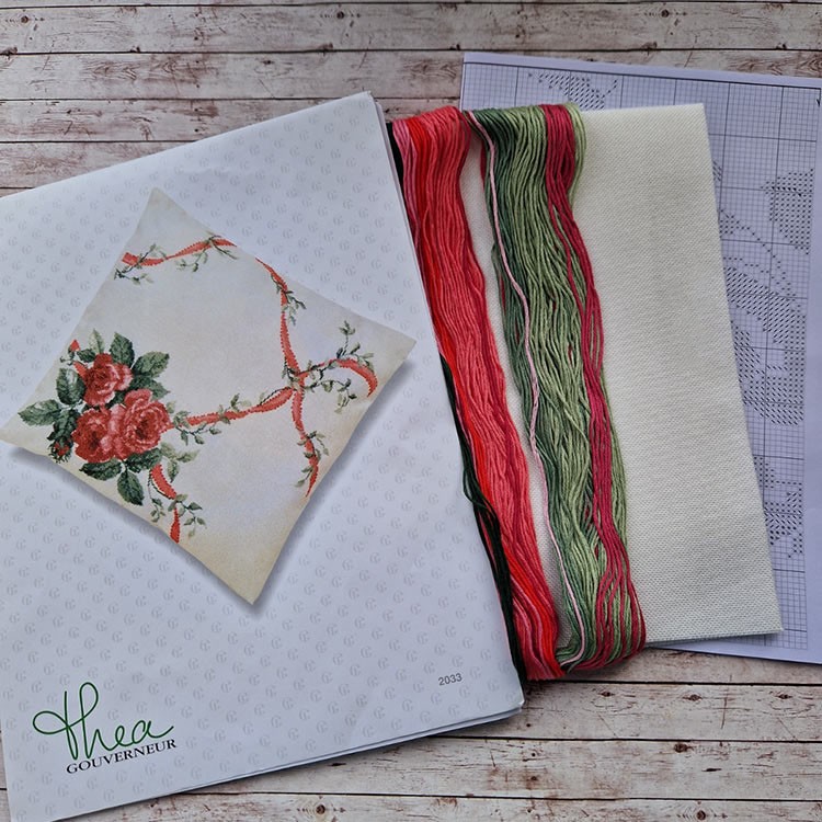 Набор для вышивания «Подушка с розами» — картинка 2