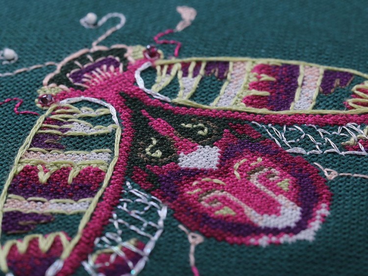 Набор для вышивания «Фантазийные жуки. Аметист и мята» — картинка 3