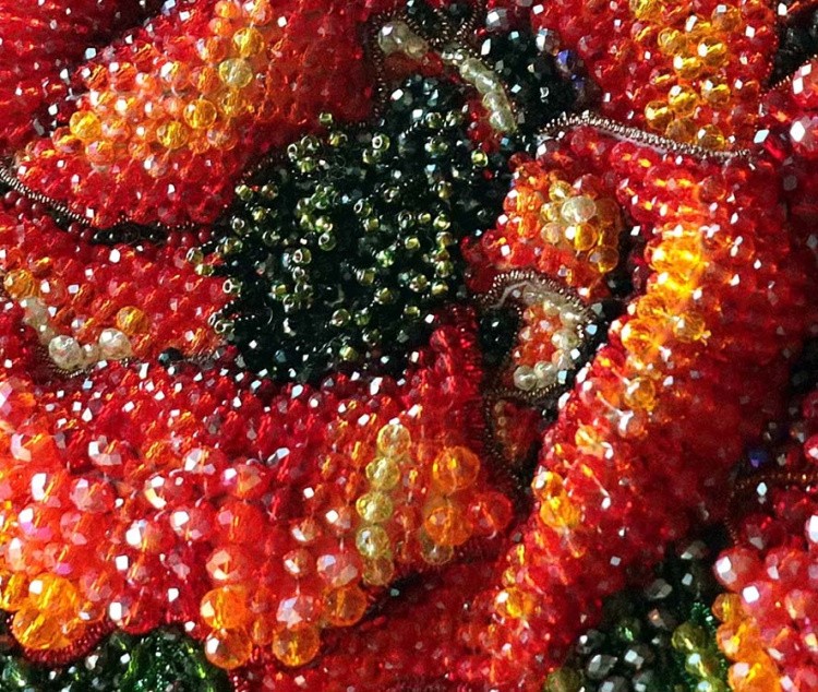 Набор для вышивания хрустальными бусинами «Маки» (черный фон) — картинка 3