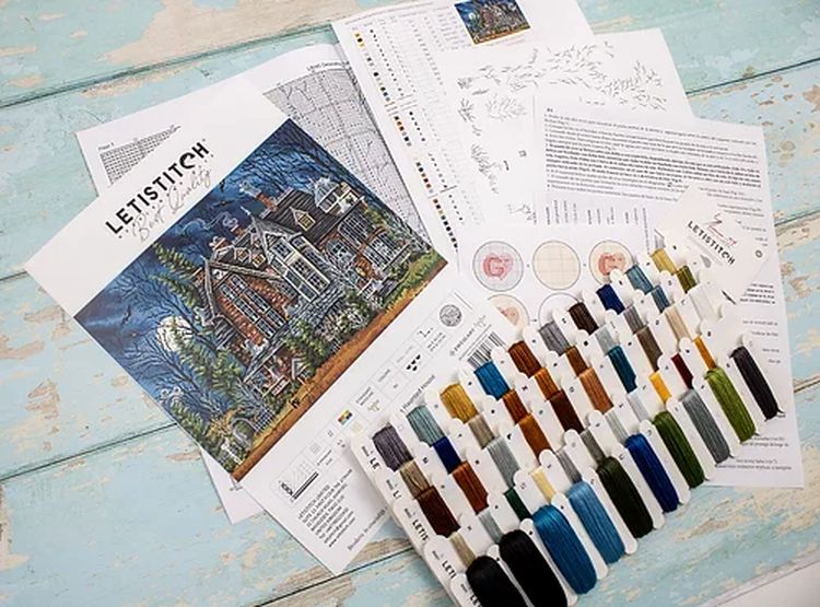 Набор для вышивания «Decorating the Haunted House» — картинка 4