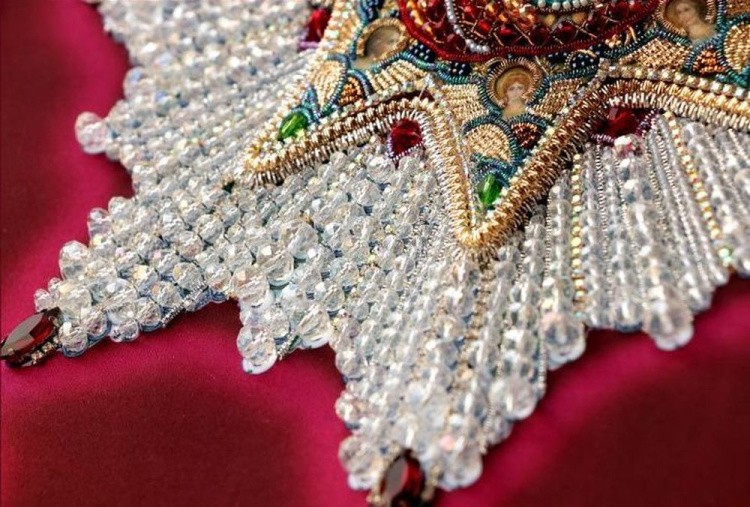 Набор для вышивания хрустальными бусинами «Богородица Избавительница от бед» — картинка 3