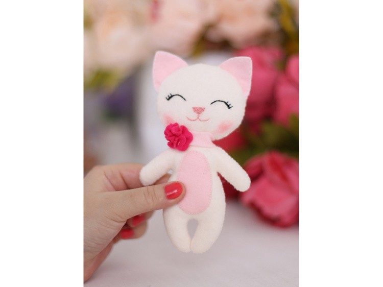 Набор для шитья игрушки «Котята Снежок и Том» — картинка 4