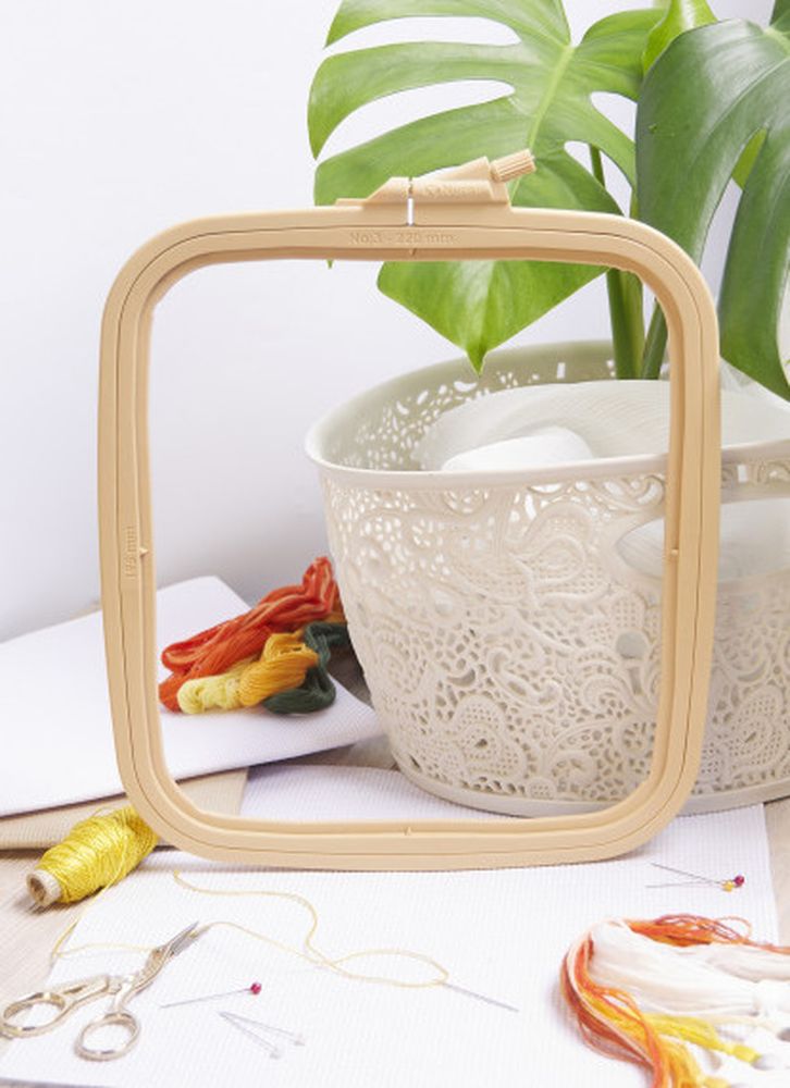 Пяльцы пластиковые квадратные с винтом №3 — картинка 2