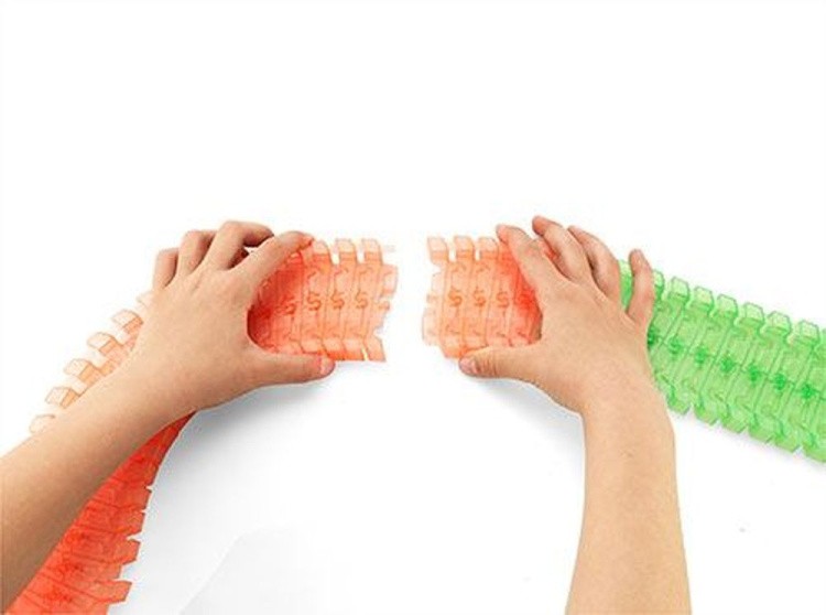 Конструктор Гоночная трасса Magic Tracks «Mega Set» 446 деталей — картинка 7