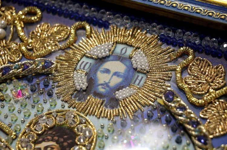 Вышивка Образа в каменьях «Ангел Хранитель домашнего очага» — картинка 3