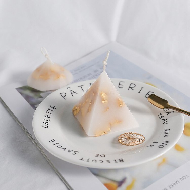 Силиконовый молд - Пирамида 4 грани, 5 см, 1 шт. — картинка 3