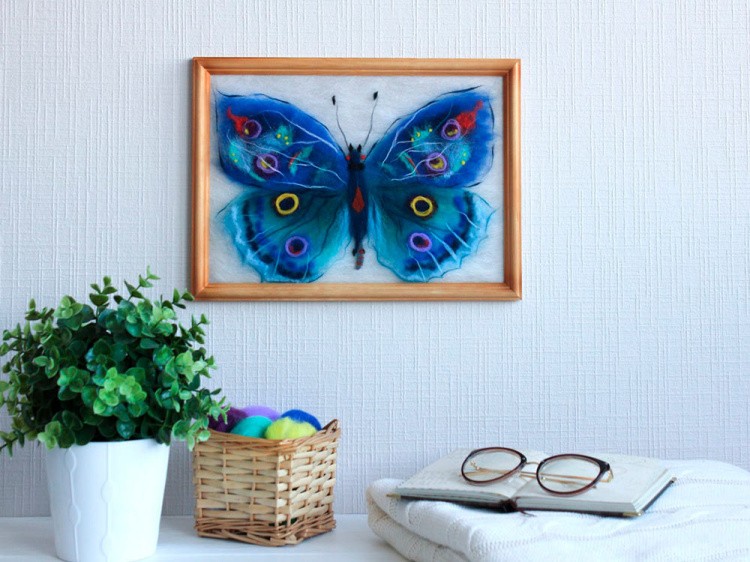 Картина шерстью «Бабочка Артемида» — картинка 4