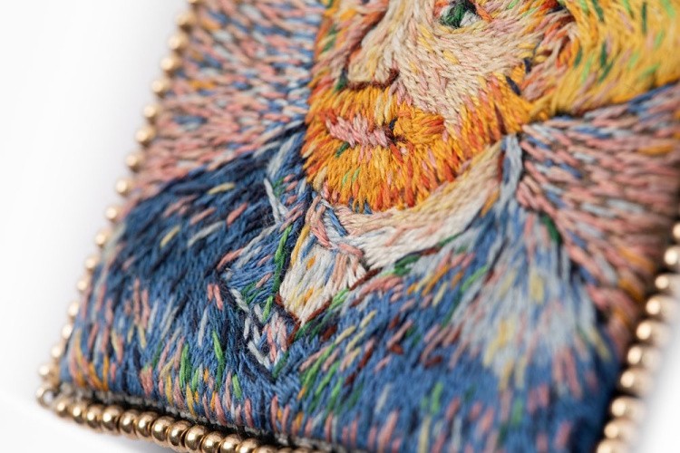 Набор для вышивания «Брошь. Автопортрет в соломенной шляпе» — картинка 3