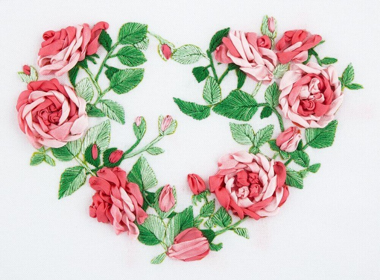 Набор для вышивания «Сердце из роз»