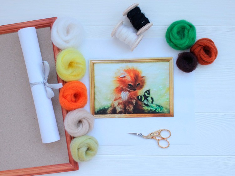 Картина шерстью «Котенок и бабочка» — картинка 2