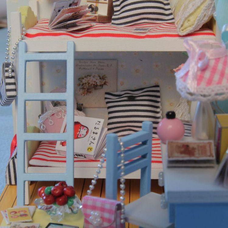 Сборная модель Румбокс. Миниатюрная «Комната сестренок» — картинка 2