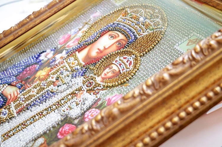 Вышивка Образа в каменьях «Неувядаемый цвет» — картинка 3