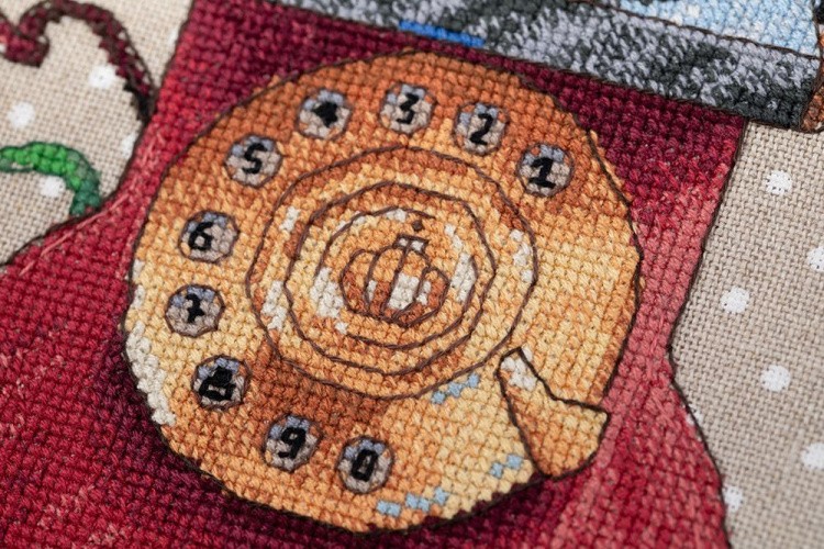 Набор для вышивания «Ожившая история. Телефон» — картинка 3