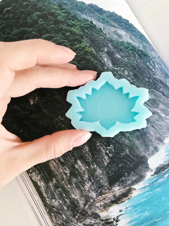 Силиконовая форма для броши «Цветок Лотоса», модель №63 — картинка 2