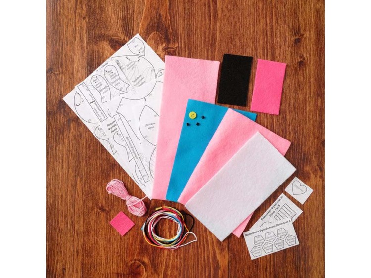 Набор для шитья «Поросенок-футболист» — картинка 3