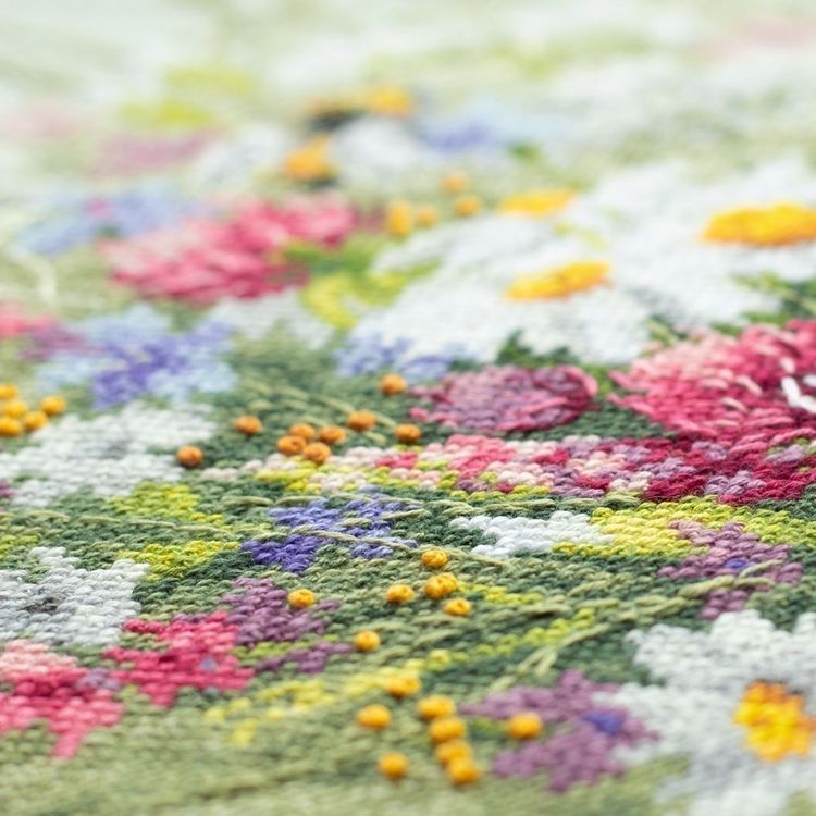 Набор для вышивания «Ромашки и клевер» — картинка 8