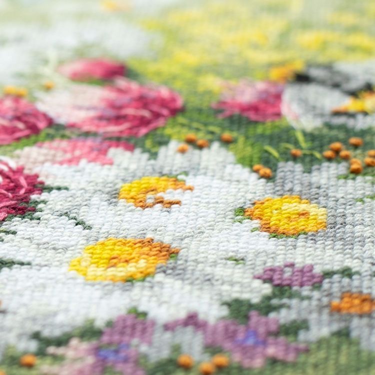 Набор для вышивания «Ромашки и клевер» — картинка 11