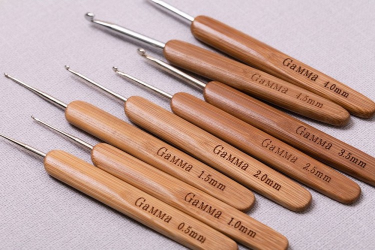 Крючок для вязания с бамбуковой ручкой, d 1 мм, 13,5 см, в блистере, Gamma — картинка 4