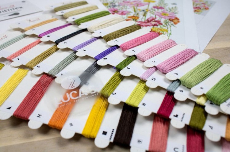 Набор для вышивания «Августовский букет» — картинка 4