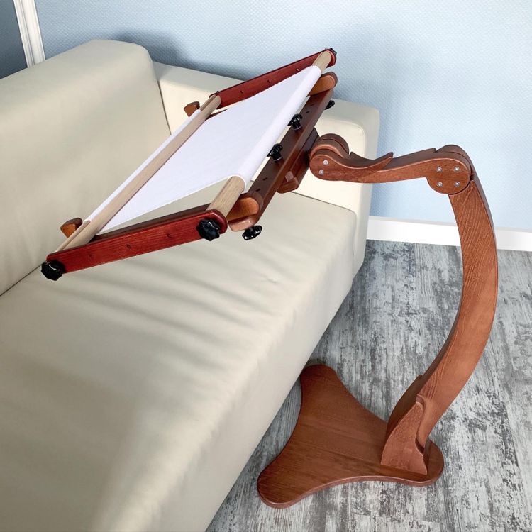 Напольный держатель для пялец «Тугарин Змей» с дополнительными лапками (тик), Дубко — картинка 3