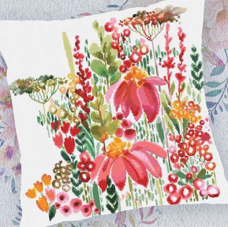 Набор для вышивания «Подушка. Цветочная акварель» — картинка 4