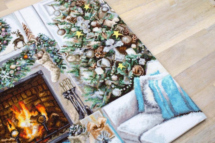 Набор для вышивания крестом «Рождественский Интерьер» — картинка 9