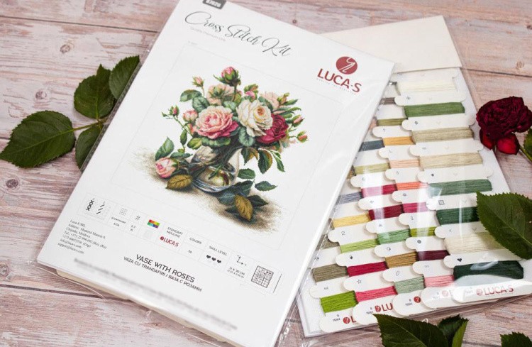 Набор для вышивания «Ваза с розами» — картинка 3