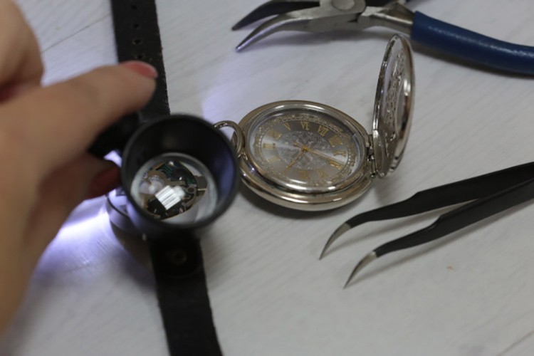 Лупа часовая с подсветкой, увеличение Х6, FERSTEL — картинка 6