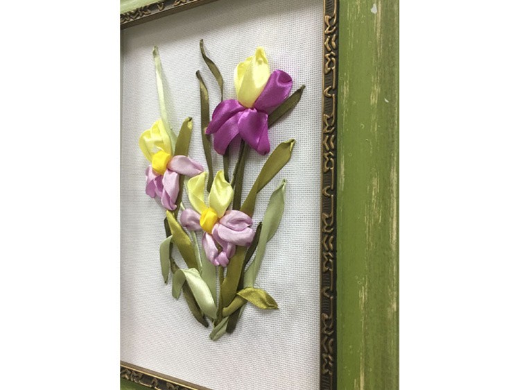Вышивка лентами «Ирисы» — картинка 4