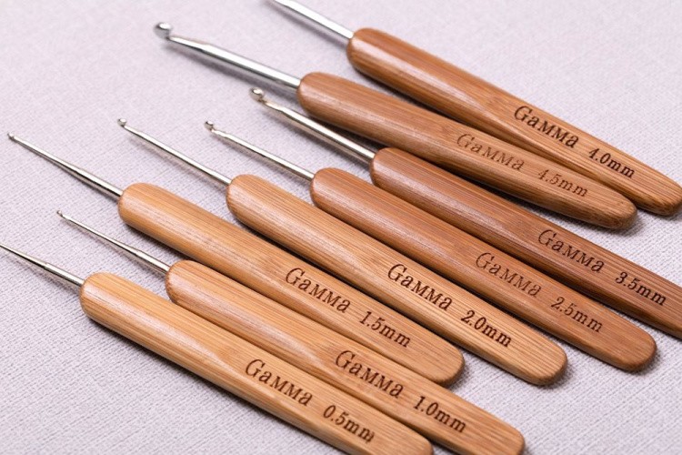 Крючок для вязания с бамбуковой ручкой, d 0,5 мм, 13,5 см, в блистере, Gamma — картинка 4