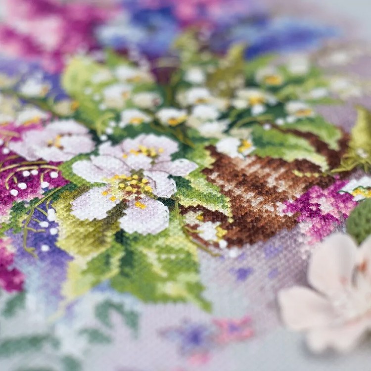 Набор для вышивания «Ландыши и сирень» — картинка 7