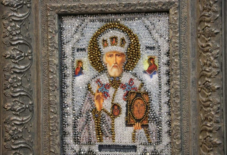 Вышивка Образа в каменьях «Николай Чудотворец» — картинка 2