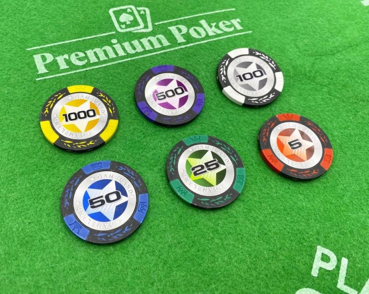 Покерный набор Black Stars, 100 фишек 14 г с номиналом в чемодане — картинка 6