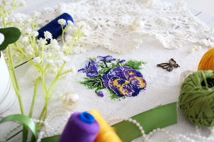 Набор для вышивания «Анютины глазки» — картинка 2