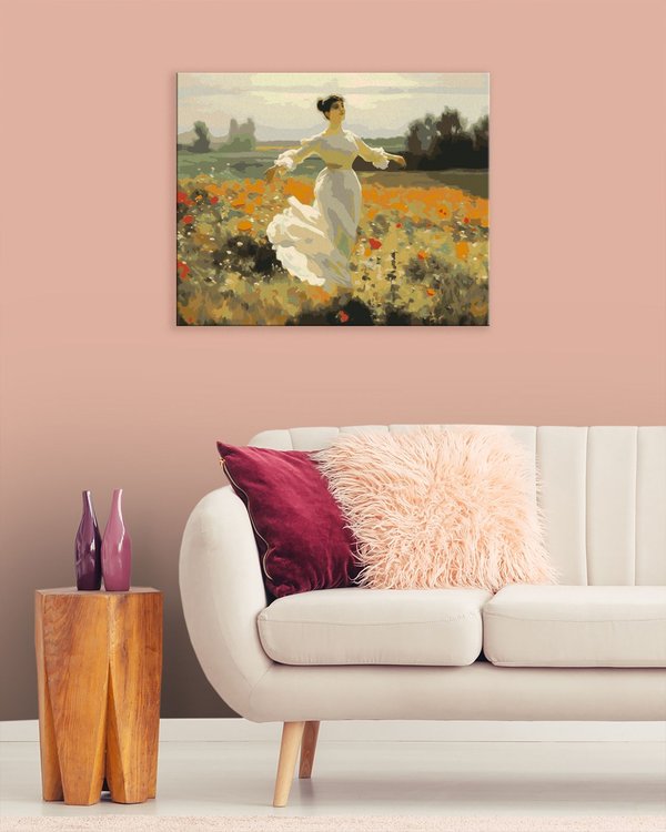 Картина по номерам «Девушка бежит на встречу по маковому полю» — картинка 3