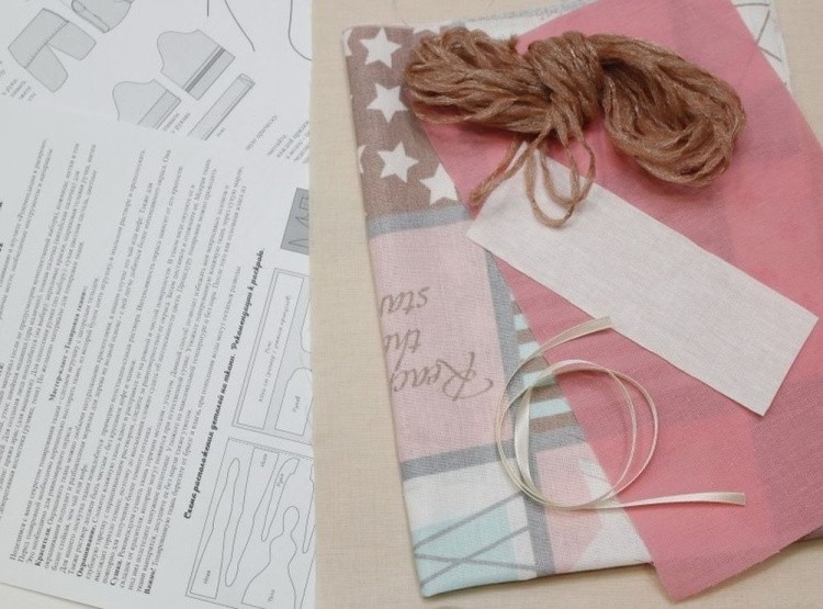 Набор для шитья игрушки «Мадемуазель Иви» — картинка 2