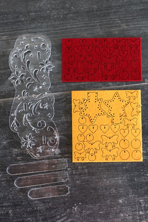 Набор для вышивания «Ёлочка с подарками. Комплект из 3 сюжетов + подставка» — картинка 3