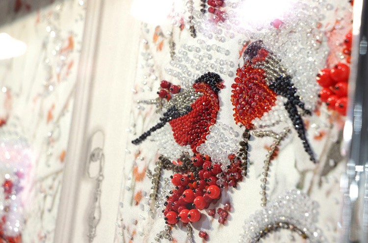 Вышивка Образа в каменьях «Снегири за окном» — картинка 2