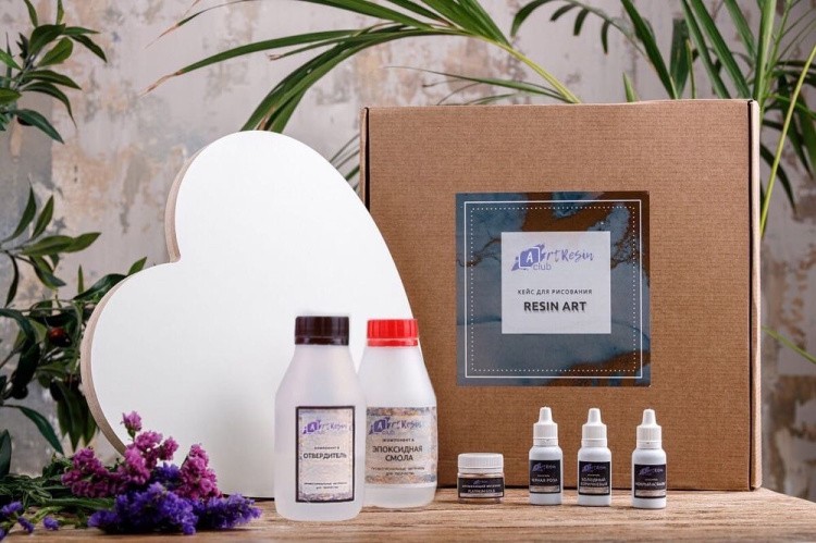 Набор для создания картины эпоксидной смолой Лунное затмение (сердце), ArtResin Club — картинка 2