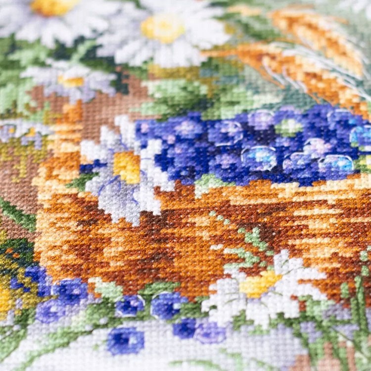 Набор для вышивания «Черничное лукошко» — картинка 9