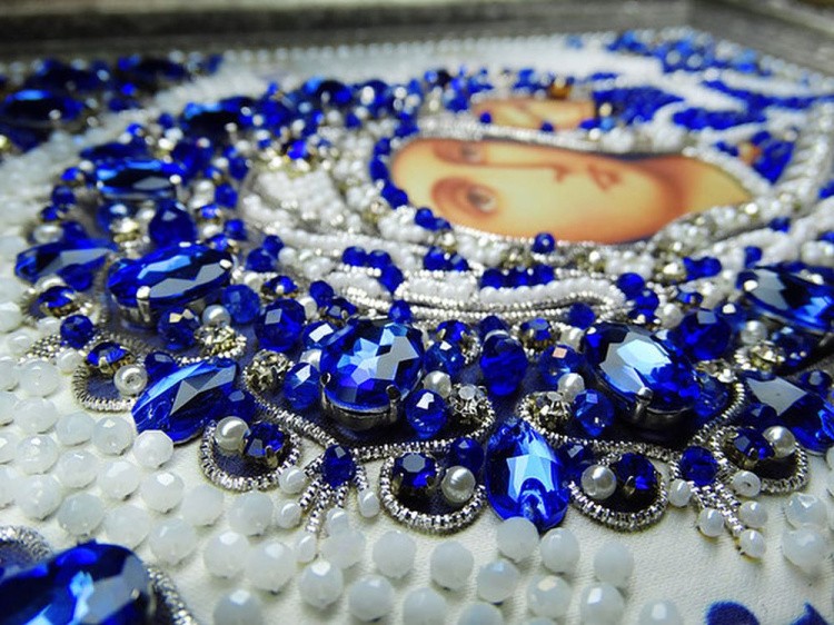 Набор вышивки хрустальными камнями «Казанская» (синяя) — картинка 3