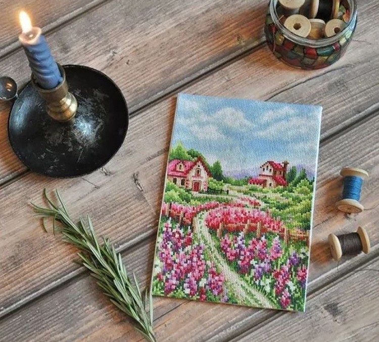 Набор для вышивания «Пейзаж с люпинами» — картинка 2