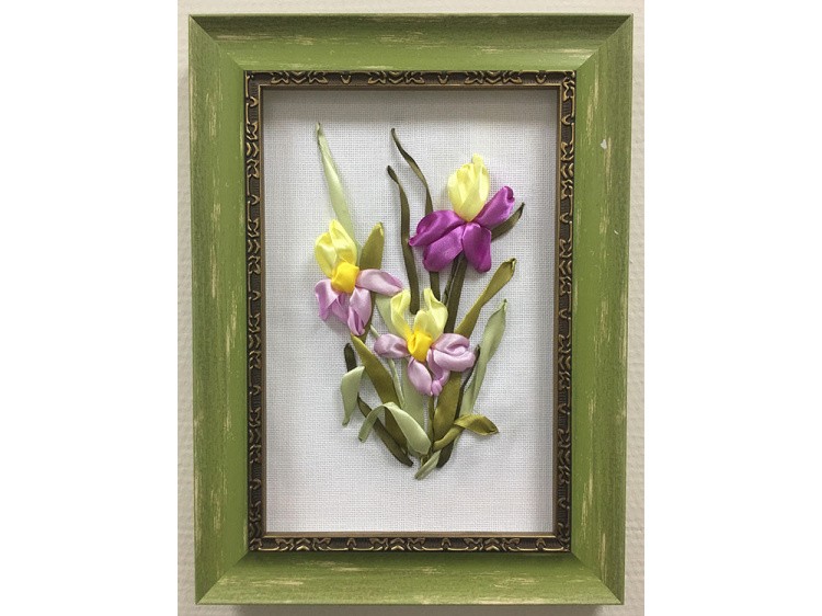 Вышивка лентами «Ирисы» — картинка 3