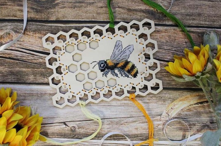 Набор для вышивания «Органайзер Пчела» — картинка 2